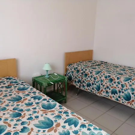 Vacanza A Pochi Metri Dalla Spiaggia Apartmán *